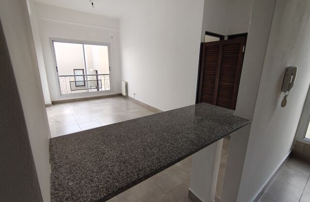ALQUILER DE DEPARTAMENTOS EN SALTA, DE 1 DORMITORIO. CON TERRAZA. AVDA. DEL BICENTENARIO AL 1500. BARRIO TRES CERRITOS.