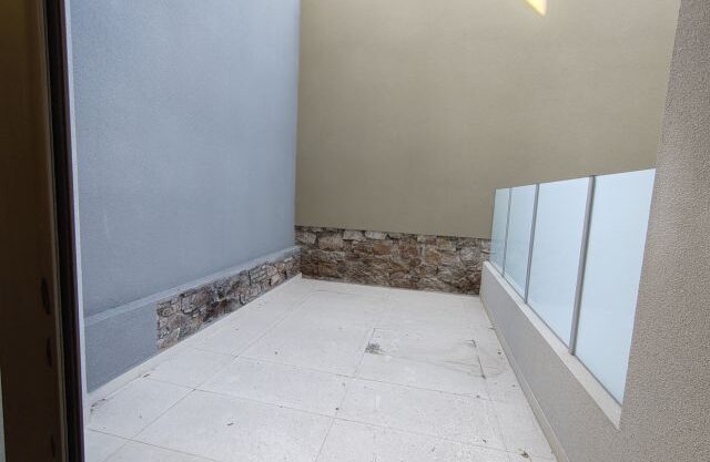 ALQUILER DE DEPARTAMENTOS EN SALTA. MONOAMBIENTE CON PATIO. NECOCHEA AL 600, A 8 CUADRAS DE PLAZA 9 DE JULIO.