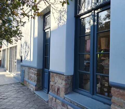ALQUILER DE LOCAL COMERCIAL EN SALTA, ESQUINA MITRE Y OHIGGINS.