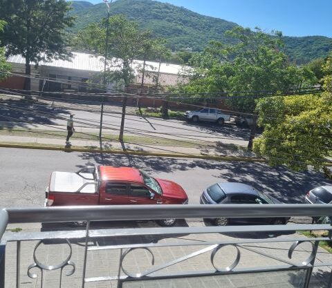 ALQUILER DE DEPARTAMENTOS EN SALTA. 1 DORMITORIO. EN AVDA. DEL BICENTENARIO AL 1500.
